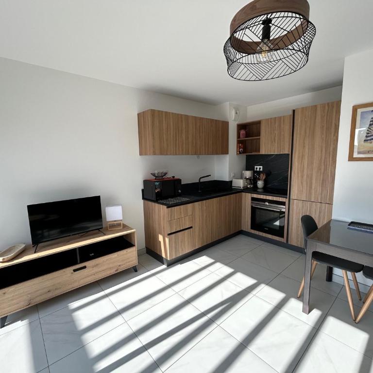 Appartement moderne 40m², climatisation, parking, proche plage - FR-1-837-24 - Appartamento - 5