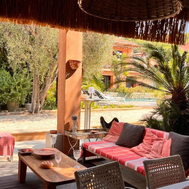 Villa spacieuse à Carqueiranne pour 10 pers, proche mer - FR-1-599-120 - Maison de Vacances - 9