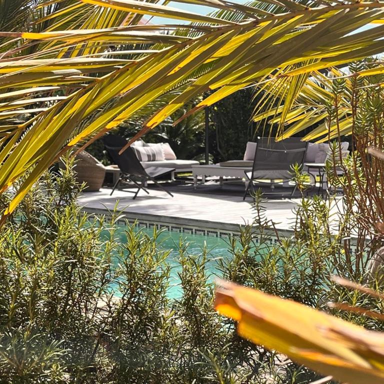 Villa spacieuse à Carqueiranne pour 10 pers, proche mer - FR-1-599-120 - Maison de Vacances - 17