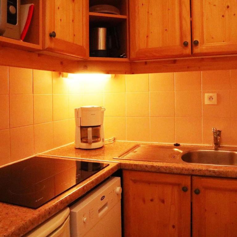 Appartement skis aux pieds, piscine & sauna, 6 pers - FR-1-322-678 - Appartamento - 7