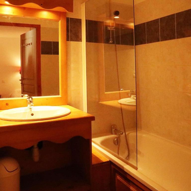 Appartement skis aux pieds, piscine & sauna, 6 pers - FR-1-322-678 - Appartamento - 8