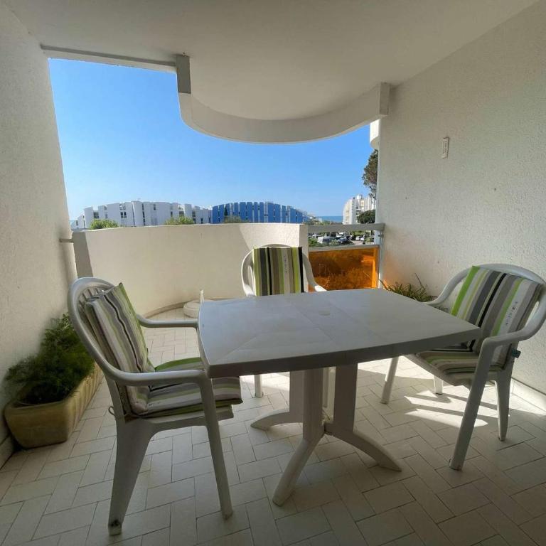 Appartement 2 pièces confortable avec balcon et parking - FR-1-328-277 - Apartment - 7