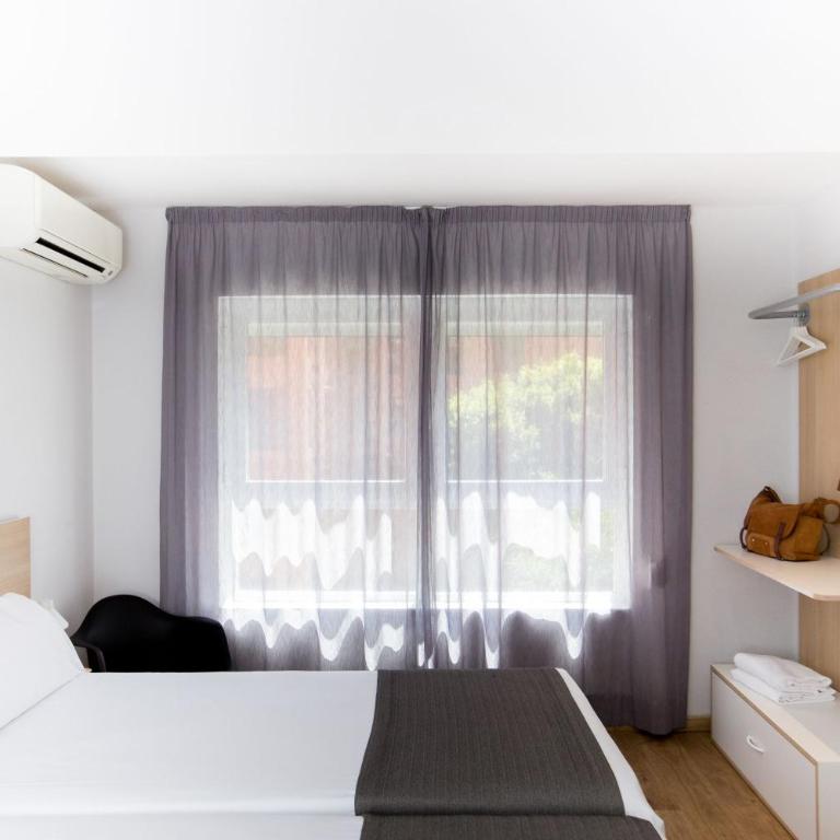 Rooms Ciencias - Double or Twin Room with Balcony - 20