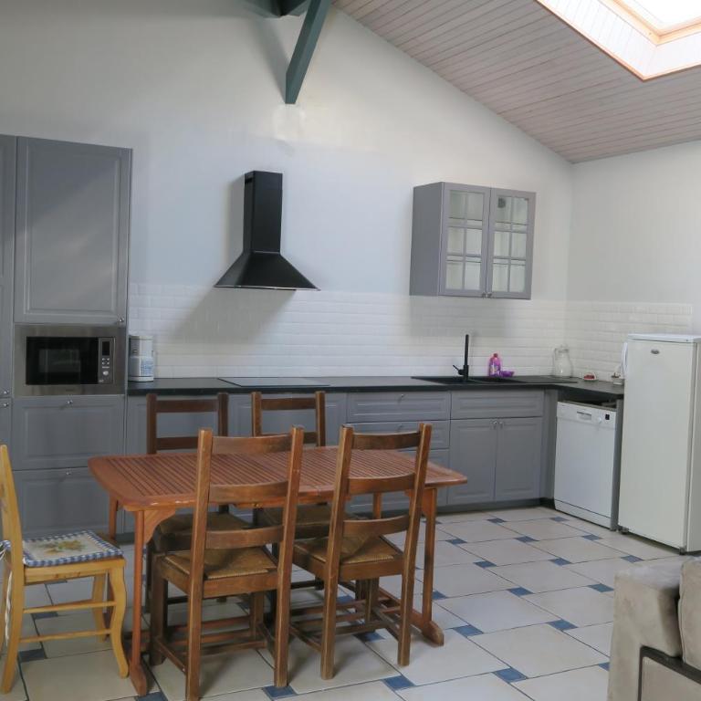 sable gris maison d'architecte - Two-Bedroom House - 2
