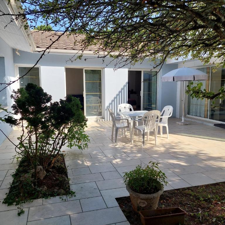 sable gris maison d'architecte - Two-Bedroom House - 17