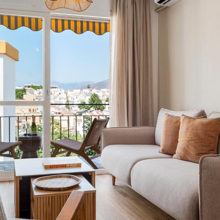 Central Estepona, Walk to Beach and Old Town - Apartamento de 3 dormitorios con balcón - 5