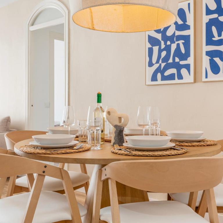 Central Estepona, Walk to Beach and Old Town - Apartamento de 3 dormitorios con balcón - 6