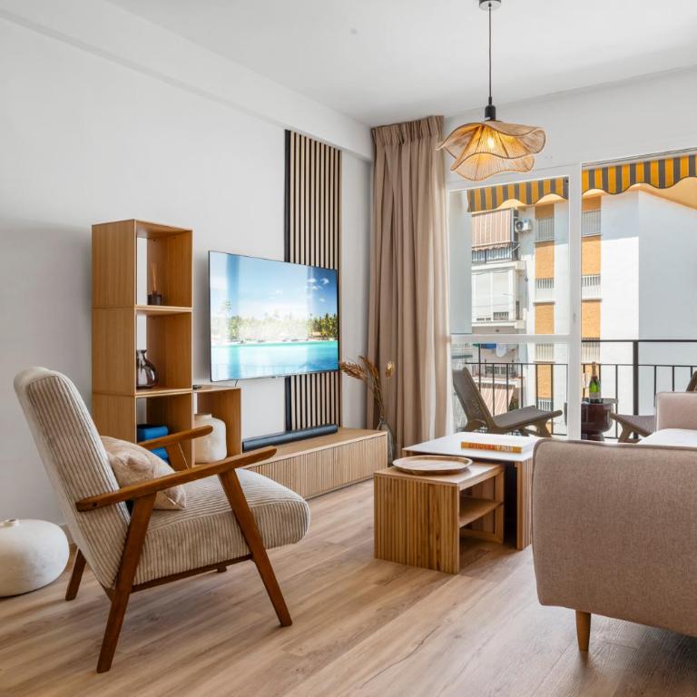 Central Estepona, Walk to Beach and Old Town - Apartamento de 3 dormitorios con balcón - 8