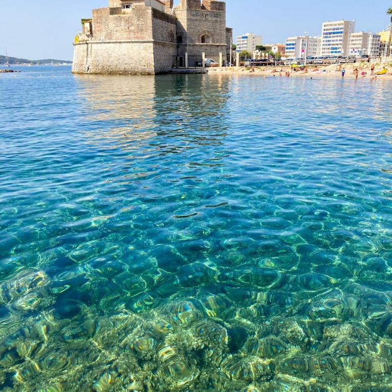 Vue mer incroyable Toulon Le Mourillon - One-Bedroom Apartment - 13
