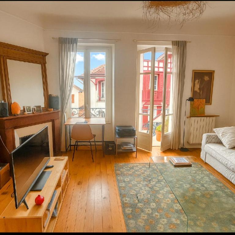 Appartement hyper centre Biarritz - One-Bedroom Apartment - 1