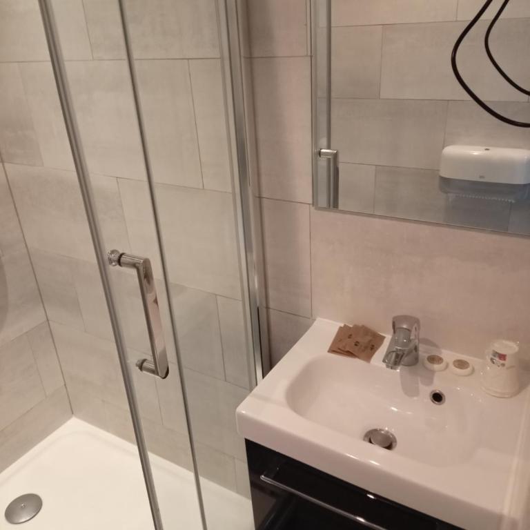 Hotel Modern Est - Chambre Classique - 9