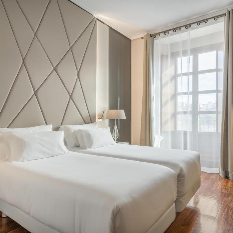 NH Collection Salamanca Palacio de Castellanos - Habitación Superior con vistas - 1