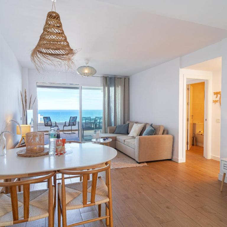 Luxury Rooftop Isea 1132 by Casasol - Two-Bedroom Deluxe Apartment with Ocean View - 4