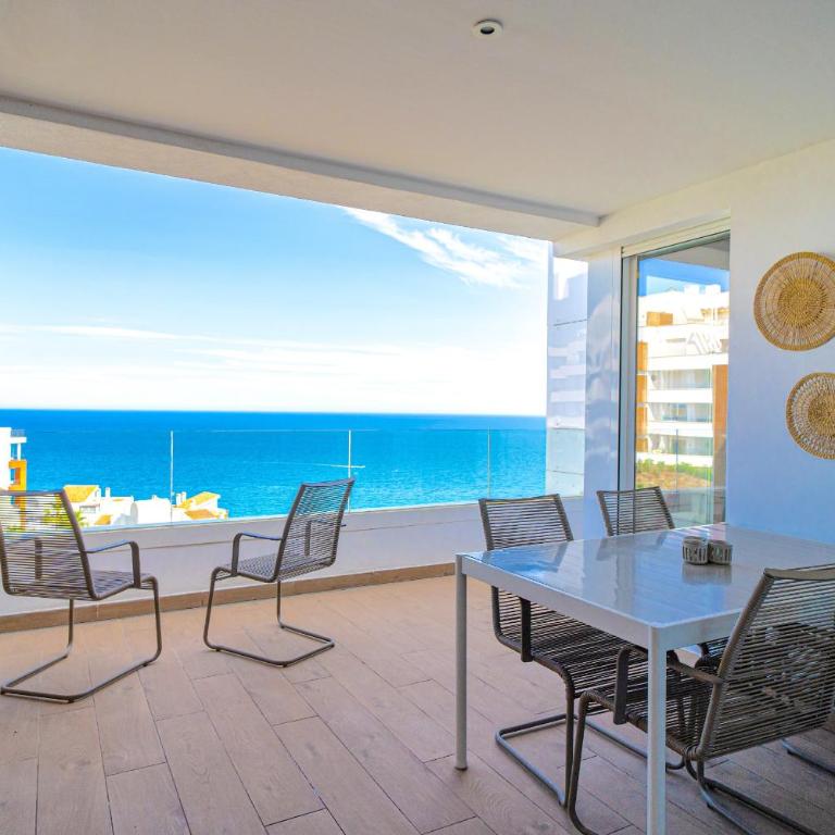 Luxury Rooftop Isea 1132 by Casasol - Two-Bedroom Deluxe Apartment with Ocean View - 5