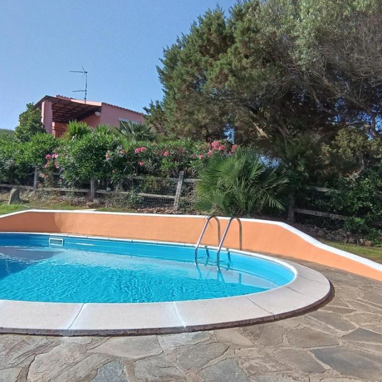 Villa Verde splendida villa con piscina - Stintino Via Limbara 29A Sardegna - Villa con 3 Camere da Letto - 34