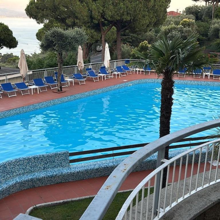 Il Poggetto Giardino Terrazza Piscina - Appartamento con 2 Camere da Letto - 5