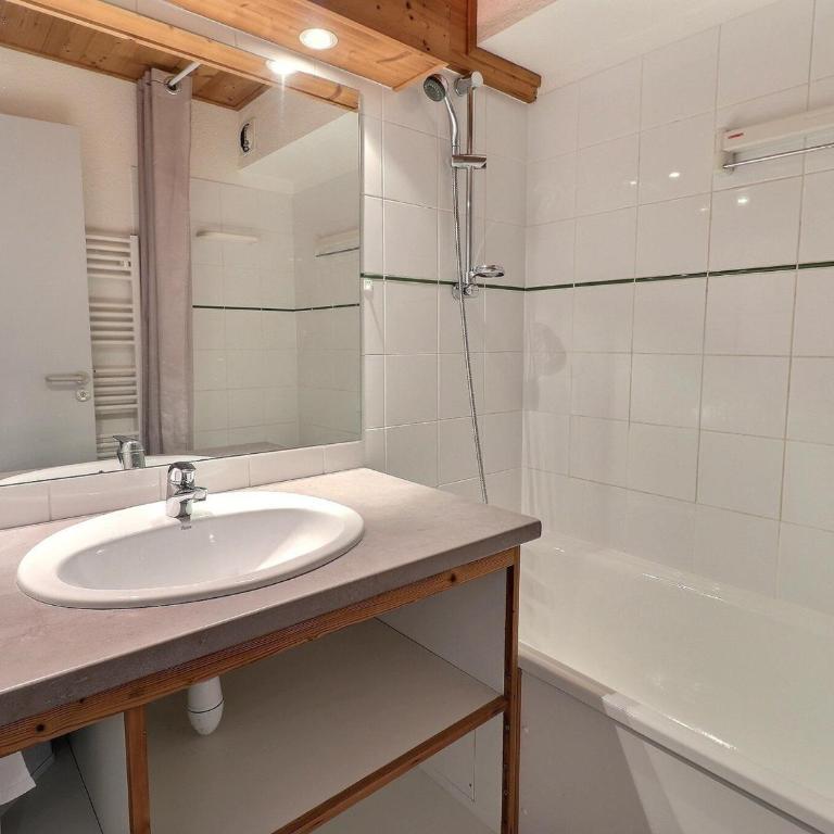 Confortable 2 Pièces, Skis aux Pieds et Proche des Commerces - FR-1-182A-28 - Apartment - 5
