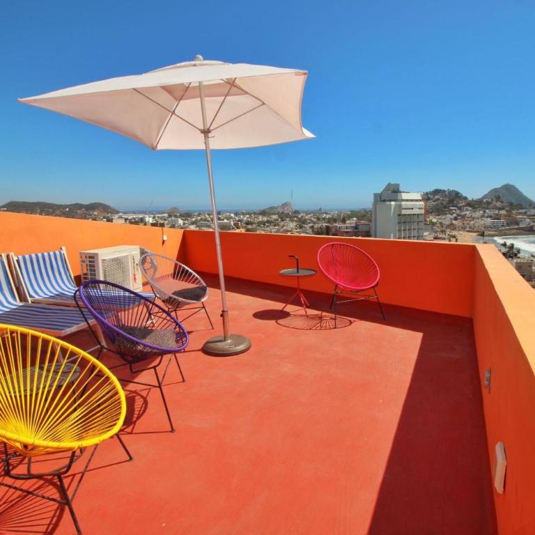Casa Cascada - Luxury Home with Pool and Views - Three-Bedroom House - 28