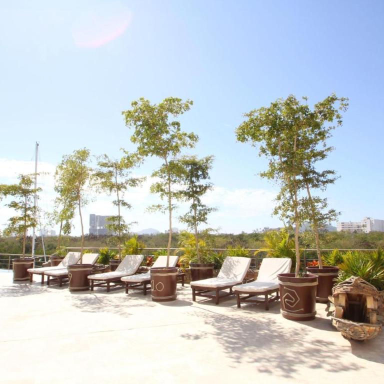 Stunning Marina Condo with Pool Gym and Restaurant - Two-Bedroom Apartment - 6