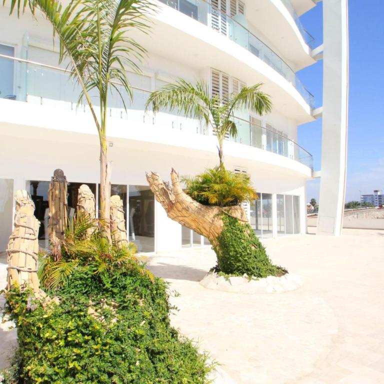 Stunning Marina Condo with Pool Gym and Restaurant - Two-Bedroom Apartment - 42