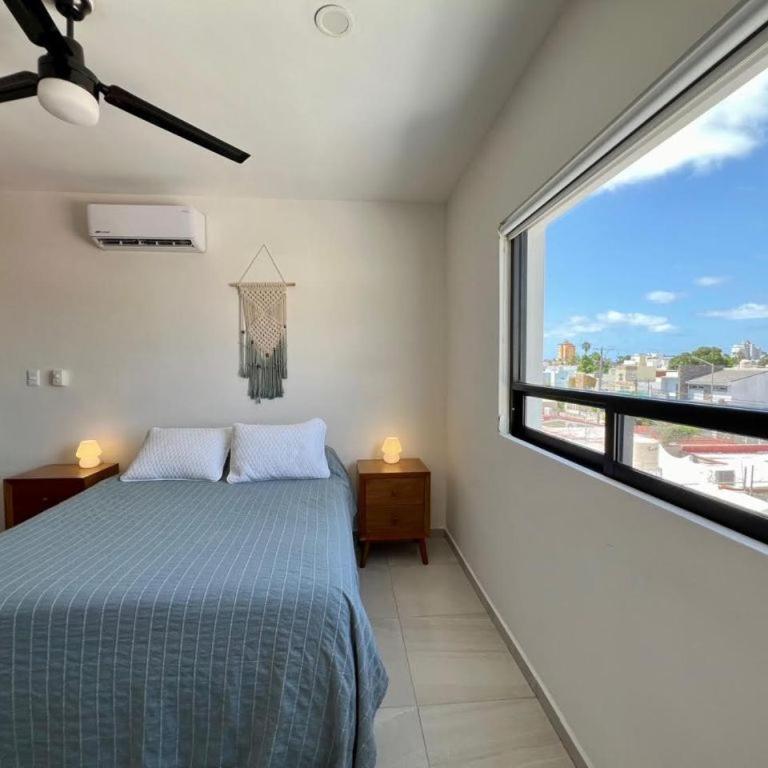 Las Hadas: City Condo with Pool - Two-Bedroom Apartment - 15