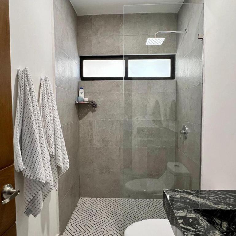 Las Hadas: City Condo with Pool - Two-Bedroom Apartment - 20