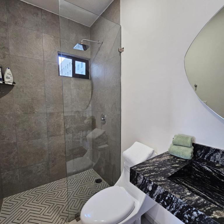 Las Hadas: City Condo with Pool - Two-Bedroom Apartment - 22