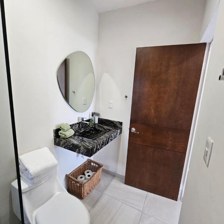 Las Hadas: City Condo with Pool - Two-Bedroom Apartment - 23