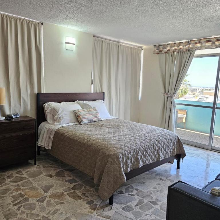 Pool Park Ocean - Centro Home - Three-Bedroom House - 22
