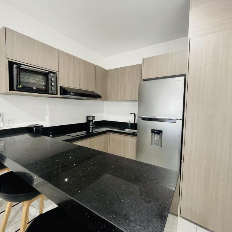 Marina Cerritos: Rooftop Pools Near Beach - Two-Bedroom Apartment - 15