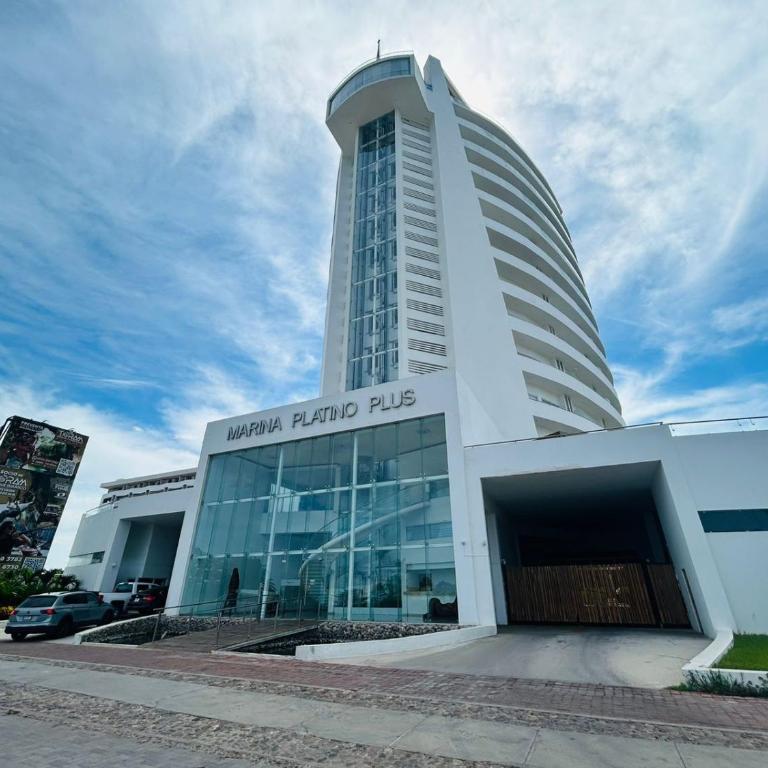Spacious 3BR Marina Condo with Pool - Apartamento de 3 dormitorios - 37