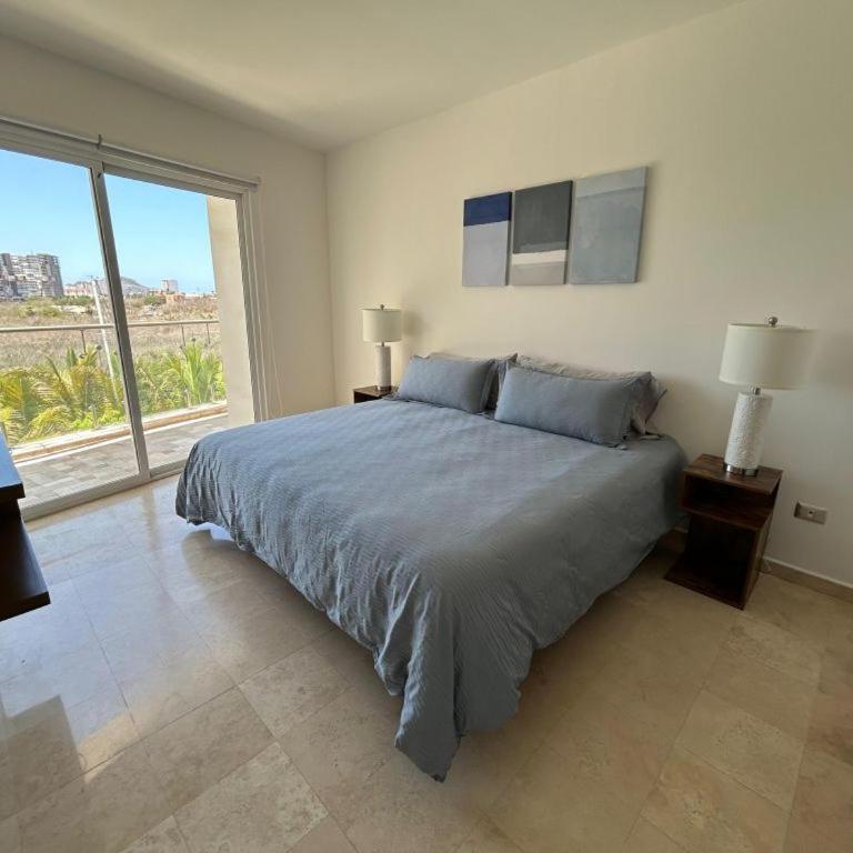 Spacious 3BR Marina Condo with Pool - Apartamento de 3 dormitorios - 9