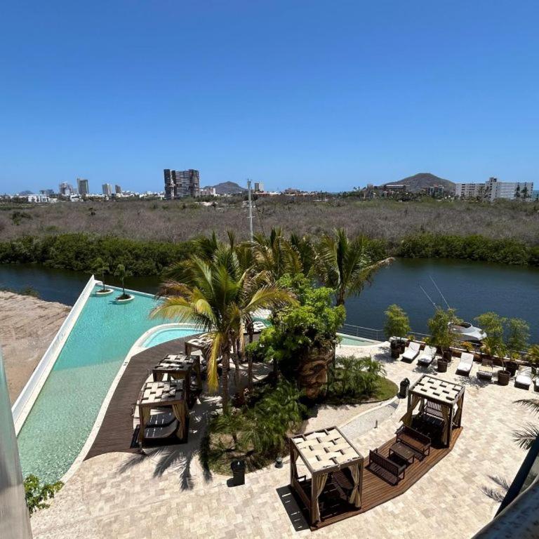 Spacious 3BR Marina Condo with Pool - Apartamento de 3 dormitorios - 10