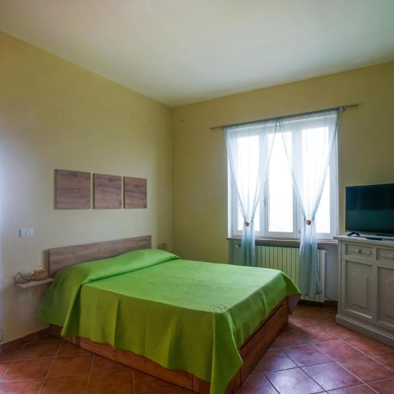 Nice Apartment In Imperia With Swimming Pool - Appartamento - 2