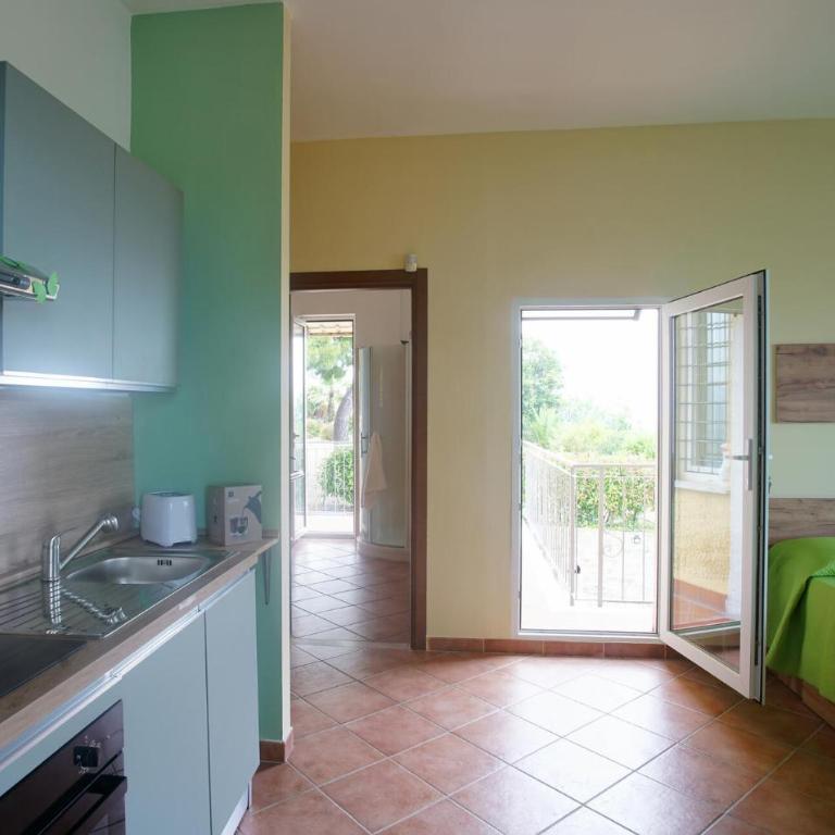 Nice Apartment In Imperia With Swimming Pool - Appartamento - 4