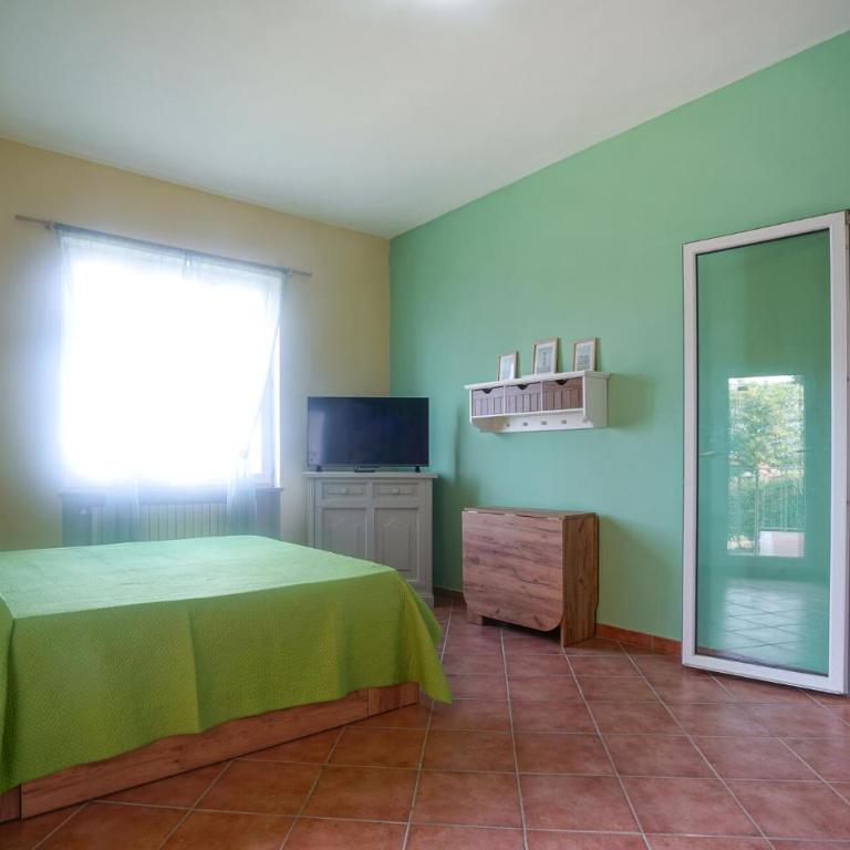 Nice Apartment In Imperia With Swimming Pool - Appartamento - 5