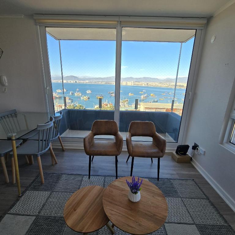 Departamento en el corazón de Coquimbo - Two-Bedroom Apartment with Balcony and Sea View - 8