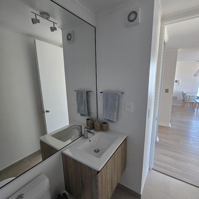 Departamento en el corazón de Coquimbo - Two-Bedroom Apartment with Balcony and Sea View - 18