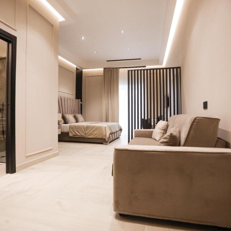 LUNA Gallery Suites - Standard Family Room - 11