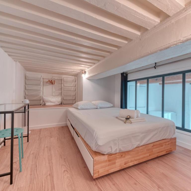 Le Pouteau charme authentique 2 chambres - Two-Bedroom Apartment - 11