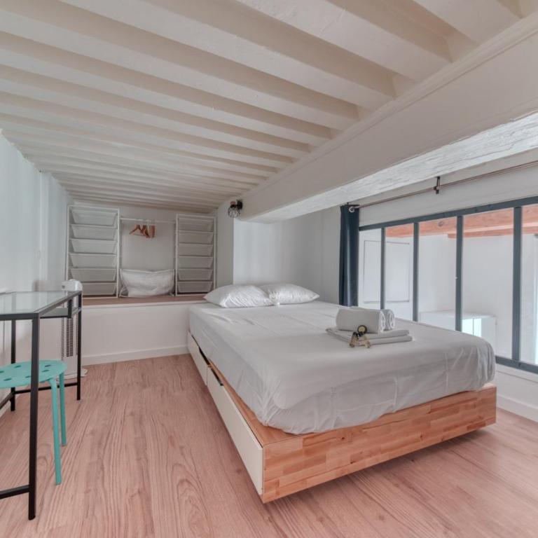 Le Pouteau charme authentique 2 chambres - Two-Bedroom Apartment - 13