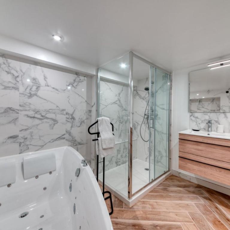 Le Pouteau charme authentique 2 chambres - Two-Bedroom Apartment - 16