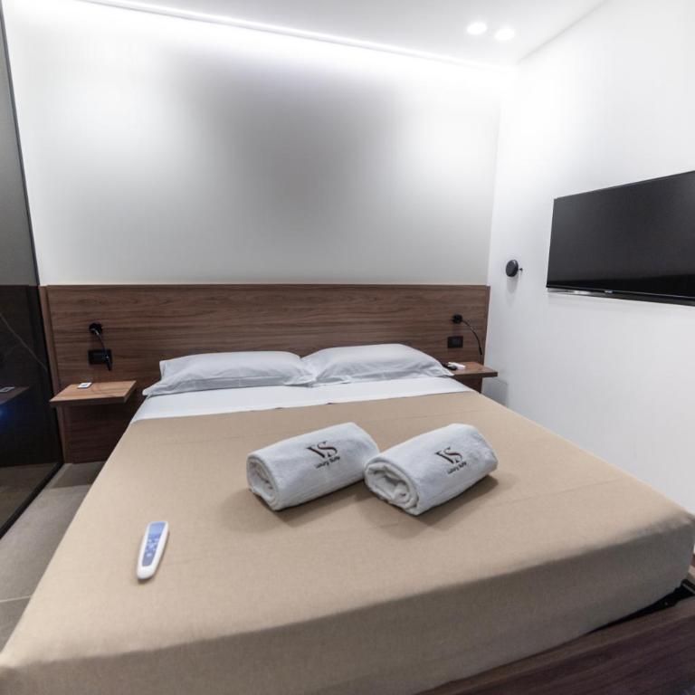 VS LUXURY SUITE with SPA - One-Bedroom House - 23