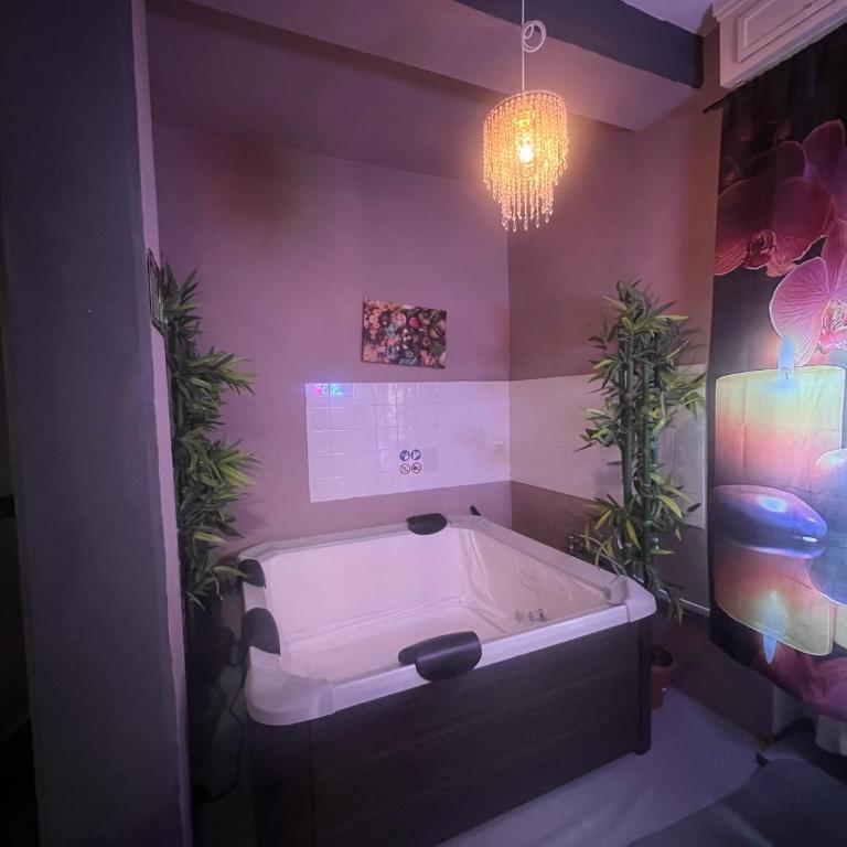 Apartament Jacuzzi - Appartamento Deluxe con 2 Camere da Letto - 7
