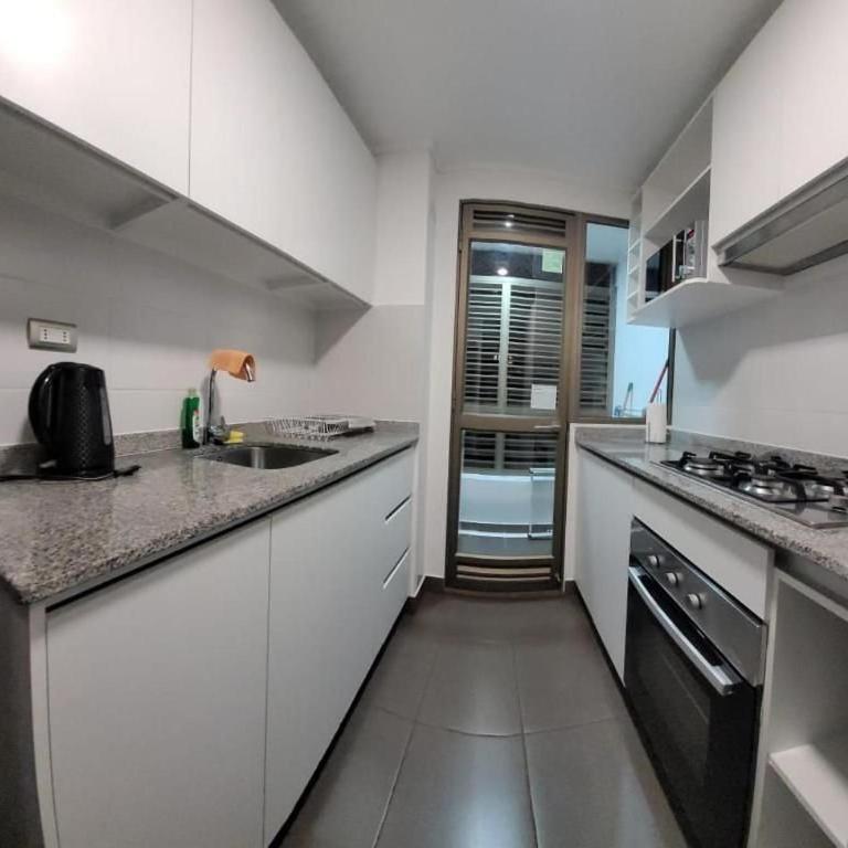 Departamento tres dormitorios - Three-Bedroom Apartment - 1