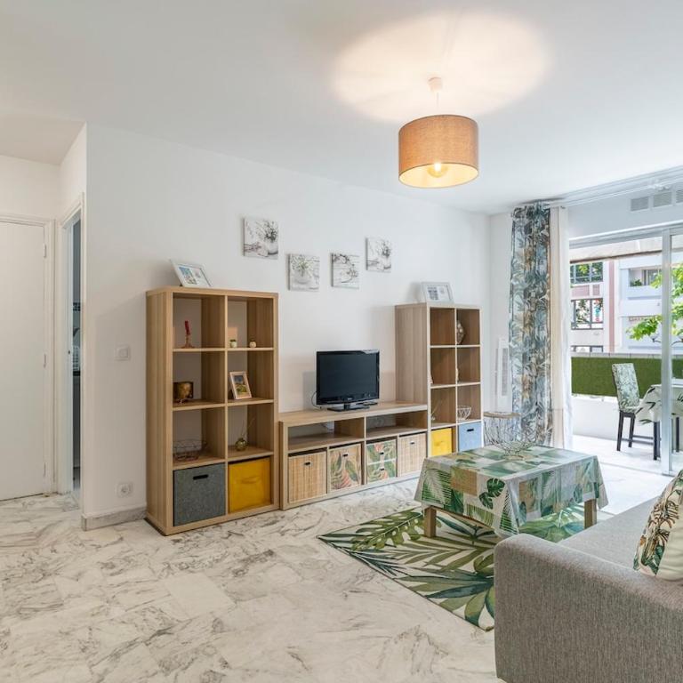 73 Carnot - Magnifique appartement proche plages et palais - One-Bedroom Apartment - 8
