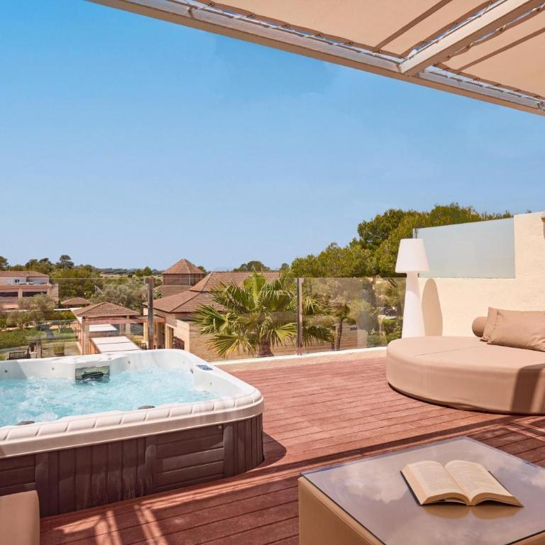 Zafiro Can Picafort - One-Bedroom Penthouse Suite - 4