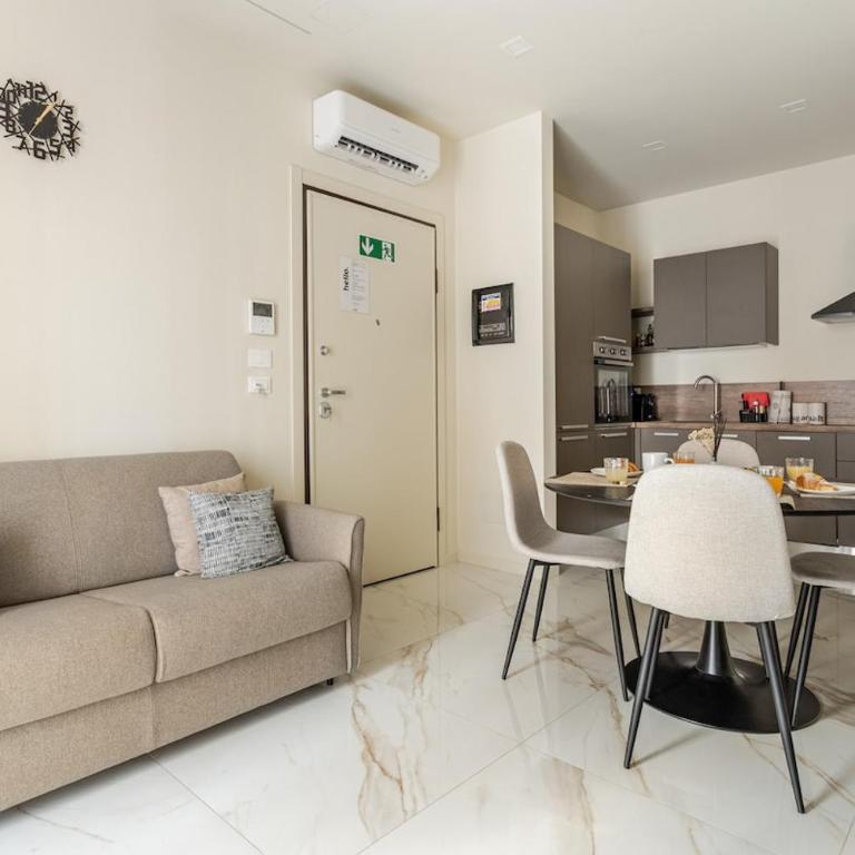 Lusso in pieno centro a due passi dalla stazione - Two-Bedroom Apartment - 2