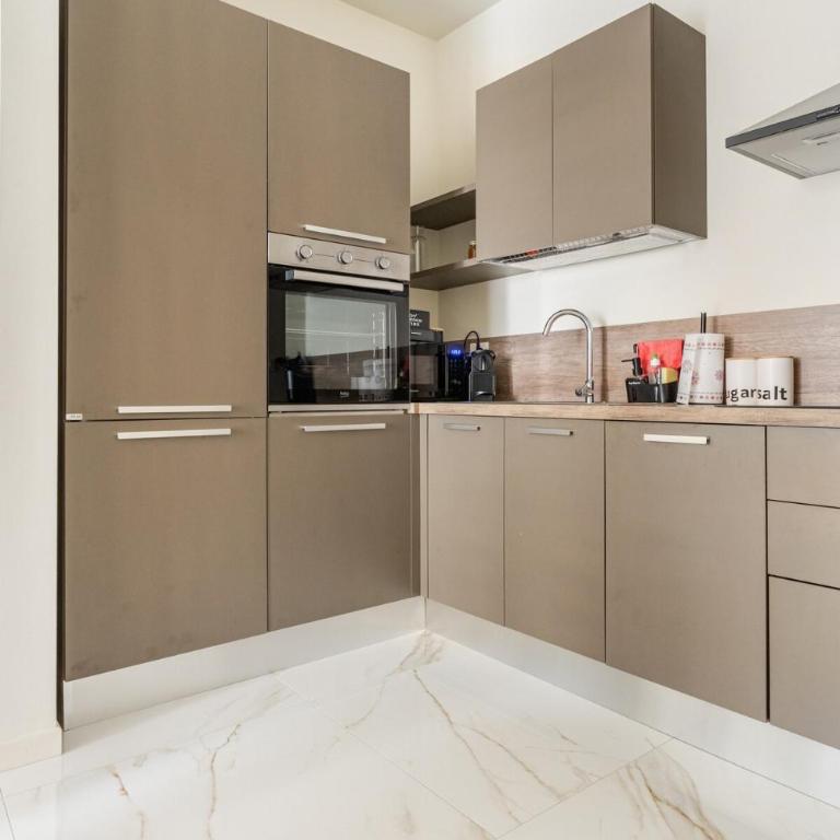 Lusso in pieno centro a due passi dalla stazione - Two-Bedroom Apartment - 3