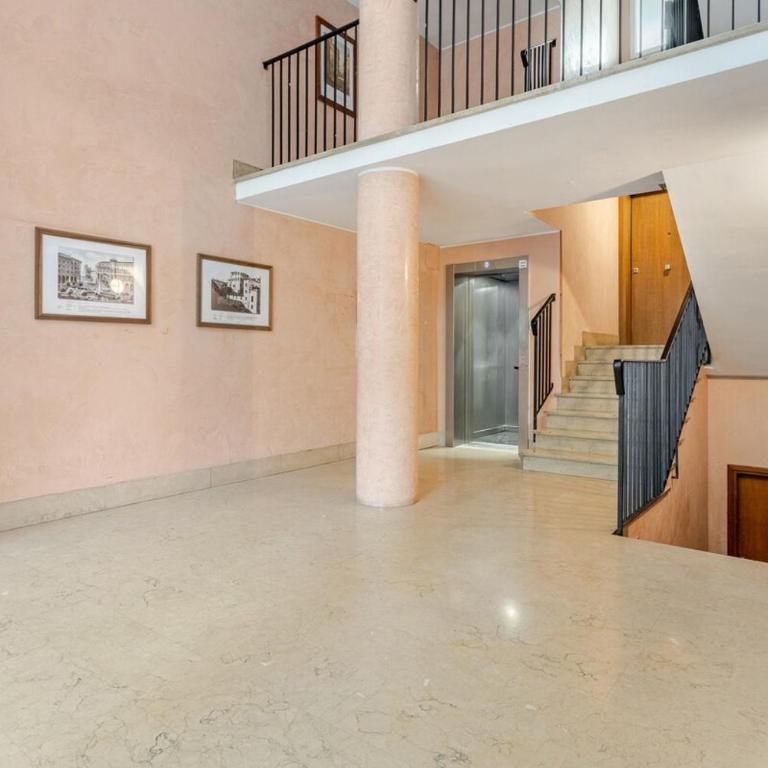 Lusso in pieno centro a due passi dalla stazione - Two-Bedroom Apartment - 24